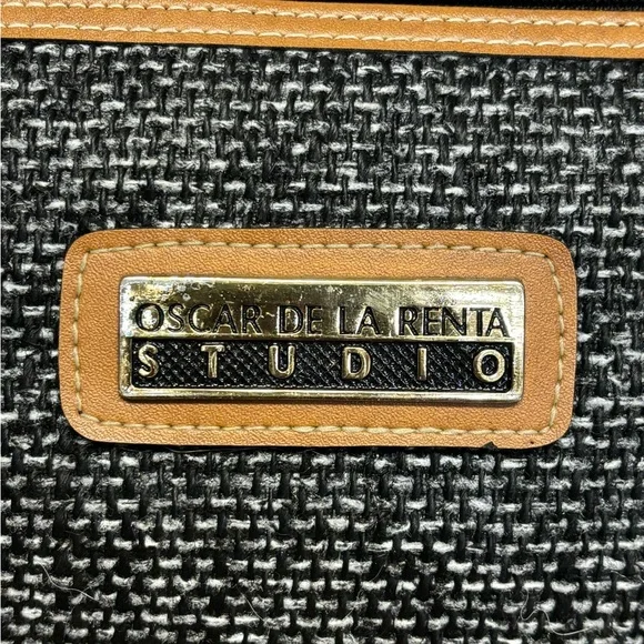 Vintage Oscar De Le Renta Studio Small Duffel Bag #4360 - Picture 2 of 8